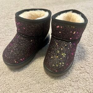 Sparkly Glitter Boots with Faux Fur Lining